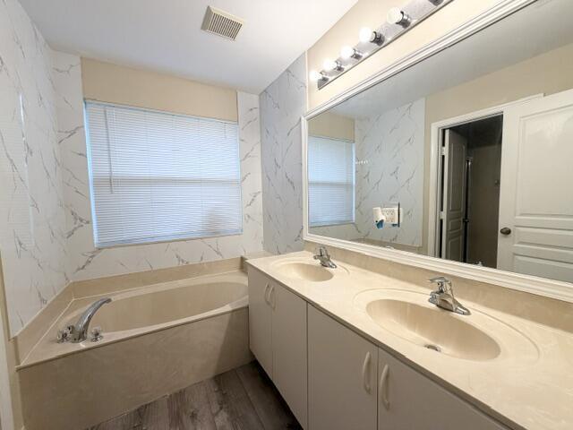 Building Photo - 5487 Queenship Ct