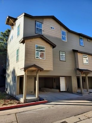 Building Photo - 2430 W Pikes Peak Dr