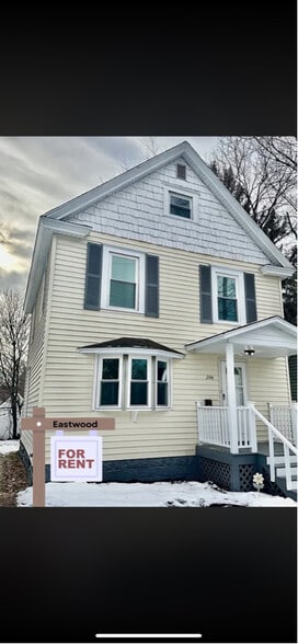 Primary Photo - 204 Mariposa St