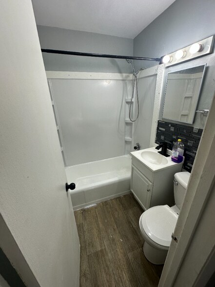 Building Photo - 260 S Jefferson St