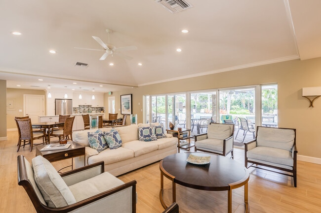 Building Photo - 2203 Gulf Shore Blvd N