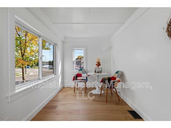 Building Photo - 405 Columbus Ave