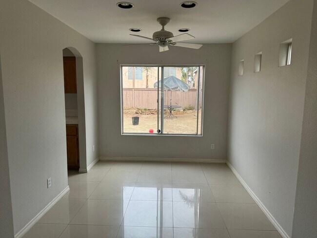Building Photo - 3215 Glancy Dr
