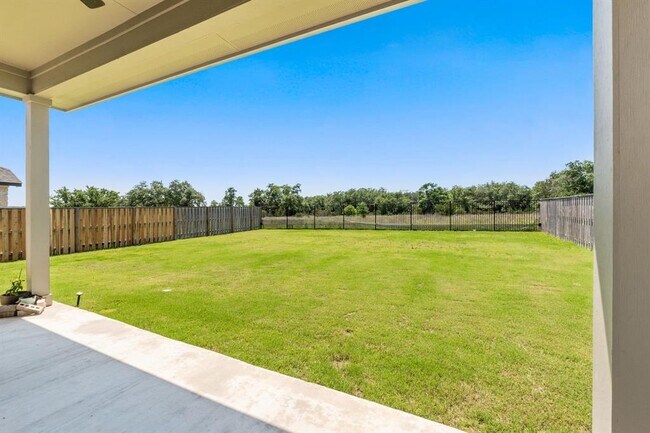 Building Photo - 125 Plainsman Ln