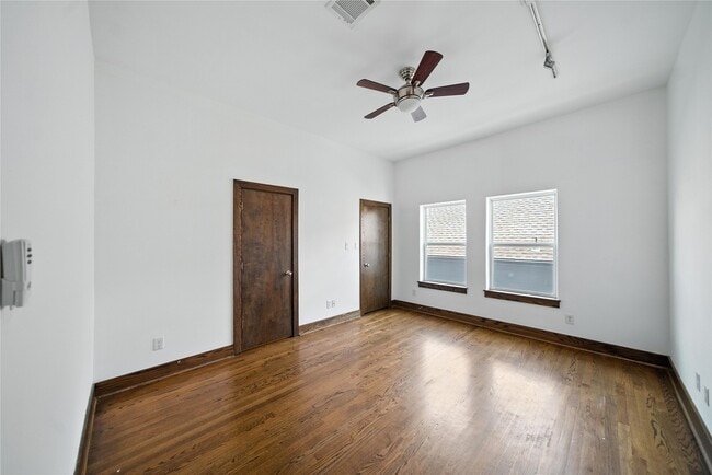 Building Photo - 1826 Prospect St