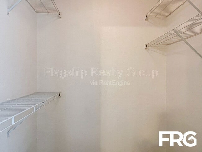 Building Photo - 4270 Williamsbrook Ln