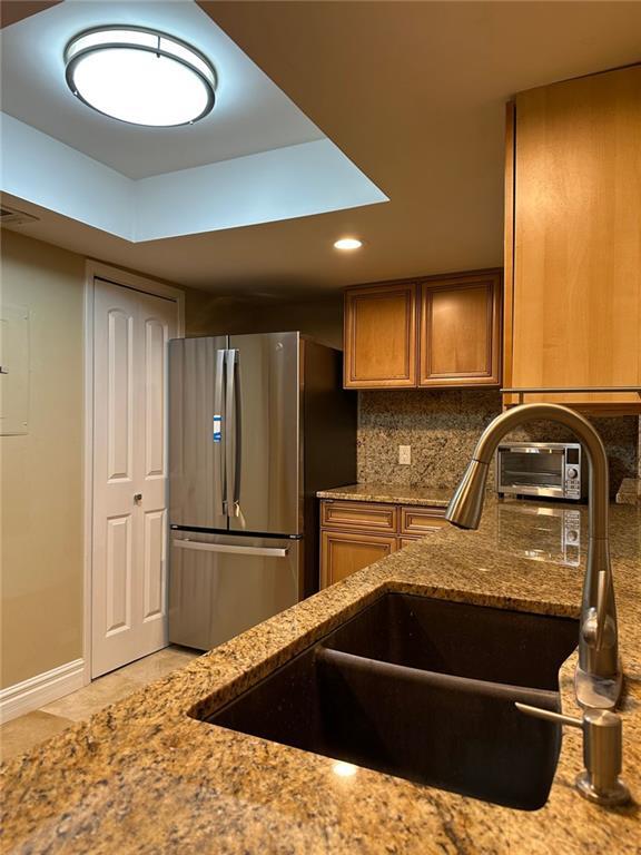 Building Photo - 76 Rumson Ct