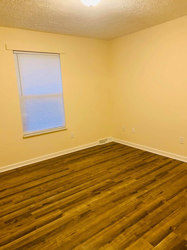 Building Photo - 1610 Flanigan Ct