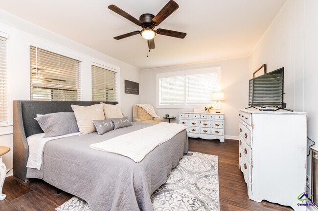 Building Photo - 1304 Georgia Ave