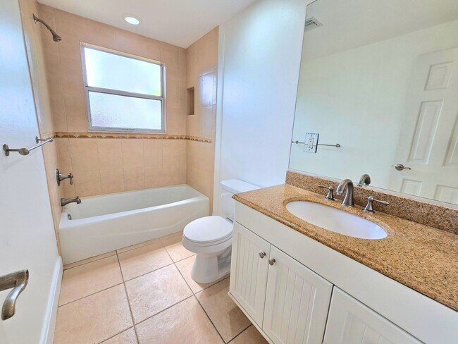 Building Photo - Charming 2BR/ 2BA/ 2 Car Garage - Near Phillippi Creek