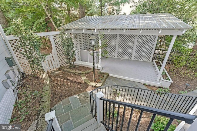 Building Photo - 10034 Scenic View Terrace