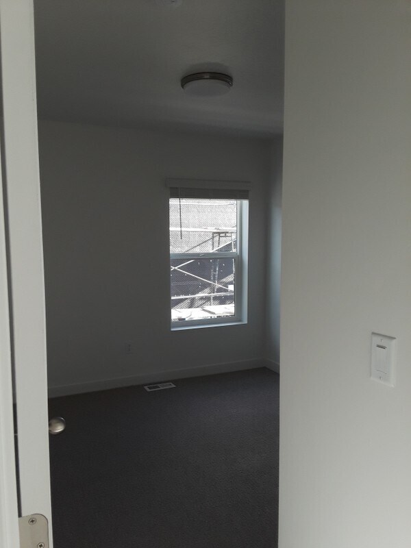 Building Photo - 3371 S Orchard Dr
