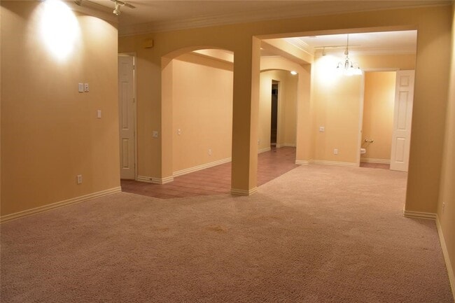 Building Photo - 11110 S Reach