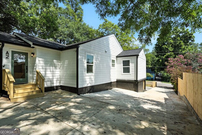 Building Photo - 1597 Glenwood Ave SE