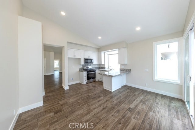 Building Photo - 933 S Dylan Way