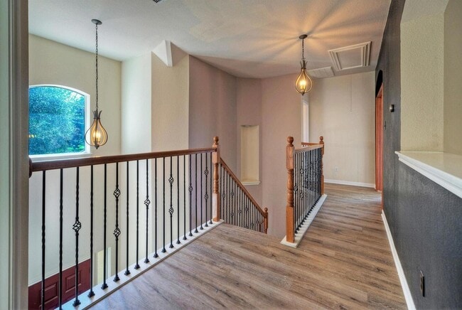 Building Photo - 3912 Coopers Hawk Cove