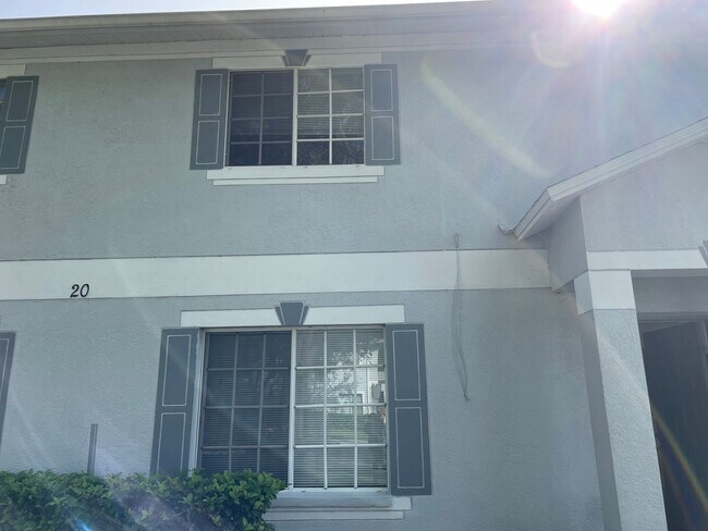 Building Photo - 4102 Waterside Island Ct