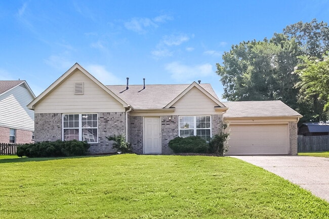 Building Photo - 70 Oakland Woods Cove