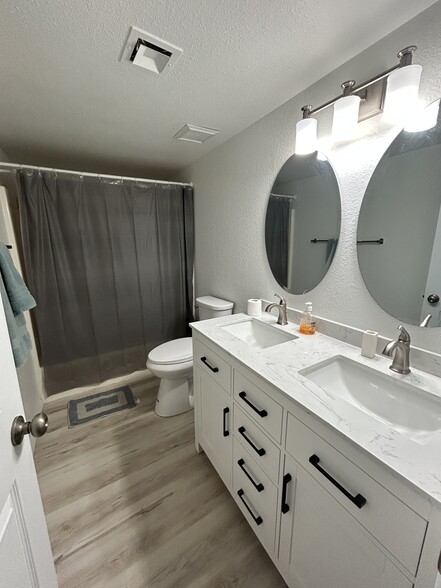 Bathroom 1 - 1796 Bahama Ave