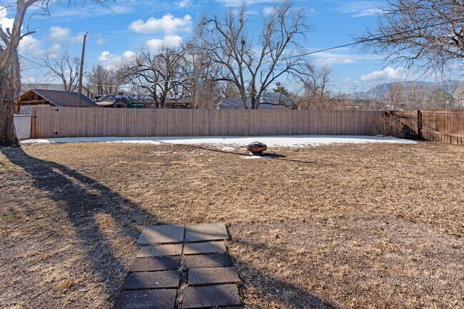 Building Photo - 3919 Tennyson Ave