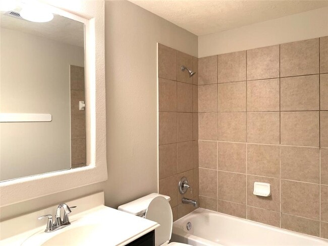 Building Photo - 16954 Creek Mountain Dr