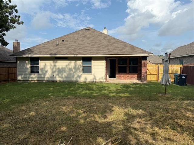 Building Photo - 424 Water Oak St