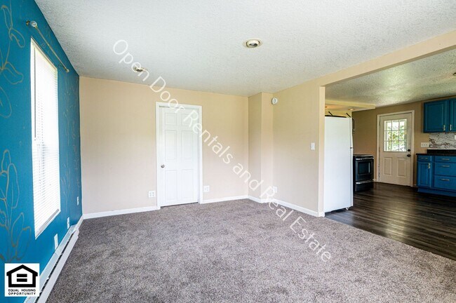 Building Photo - 1418 Sunshine Ave