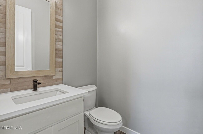 Building Photo - 3740 Model Ln