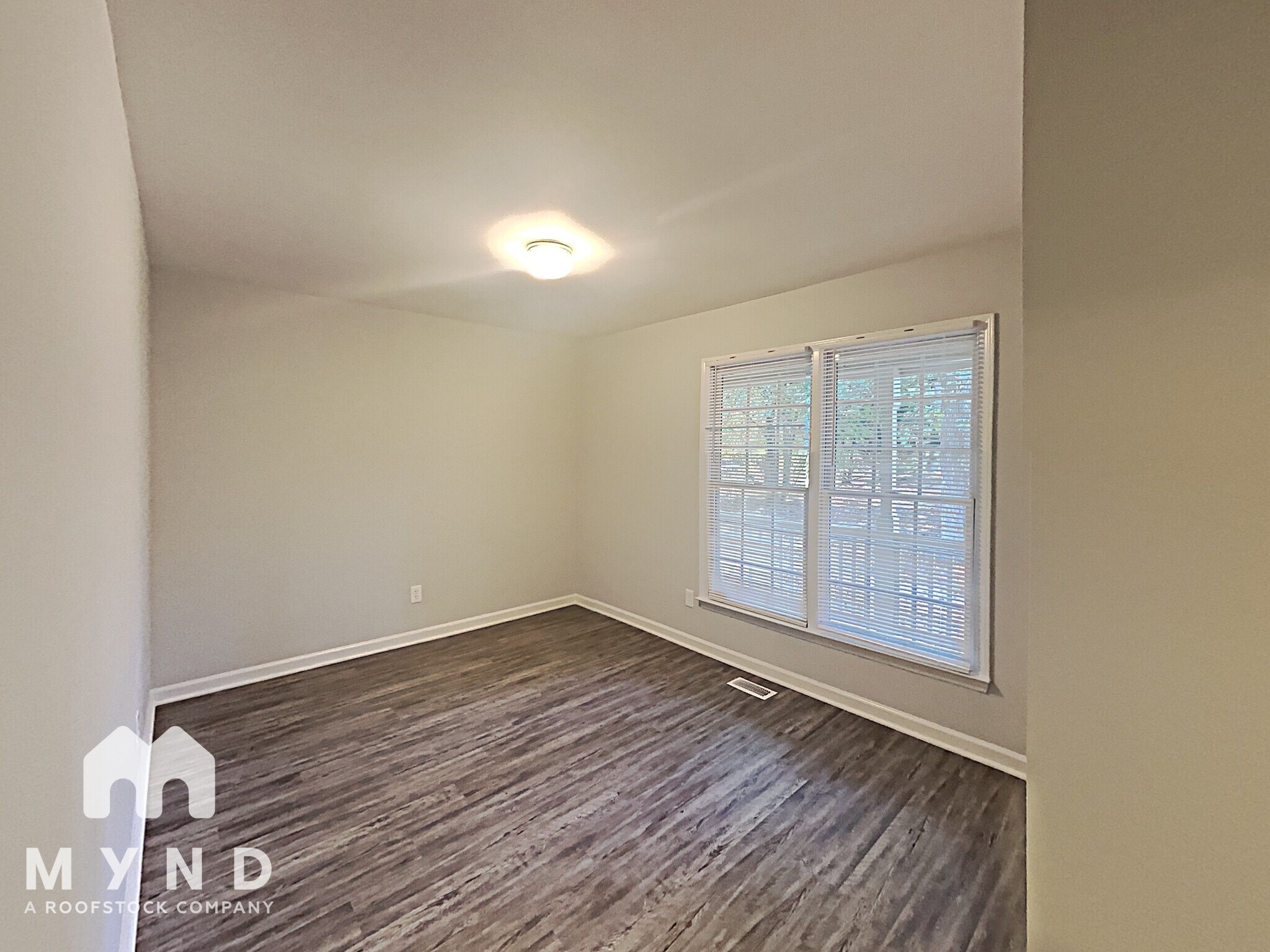 Building Photo - 409 Triple Crown Cir