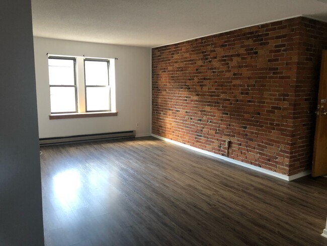 Living room - 18 Townley St