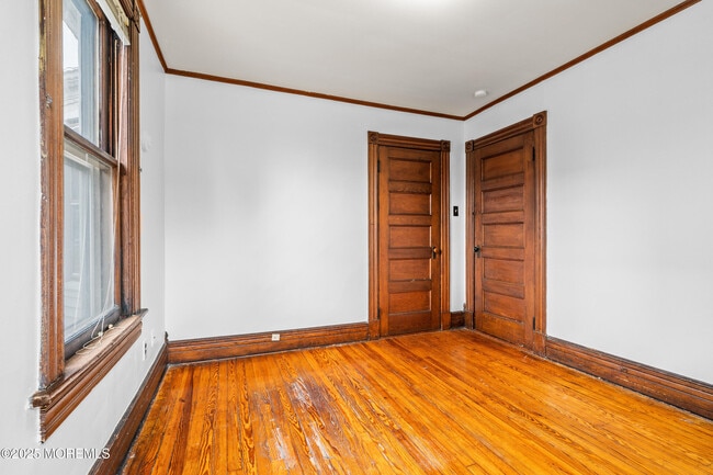 Building Photo - 50 Peters Pl