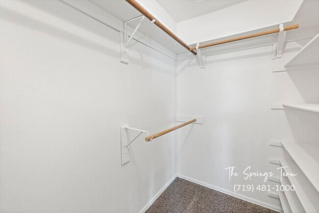 Building Photo - 5448 Fiesta Ln