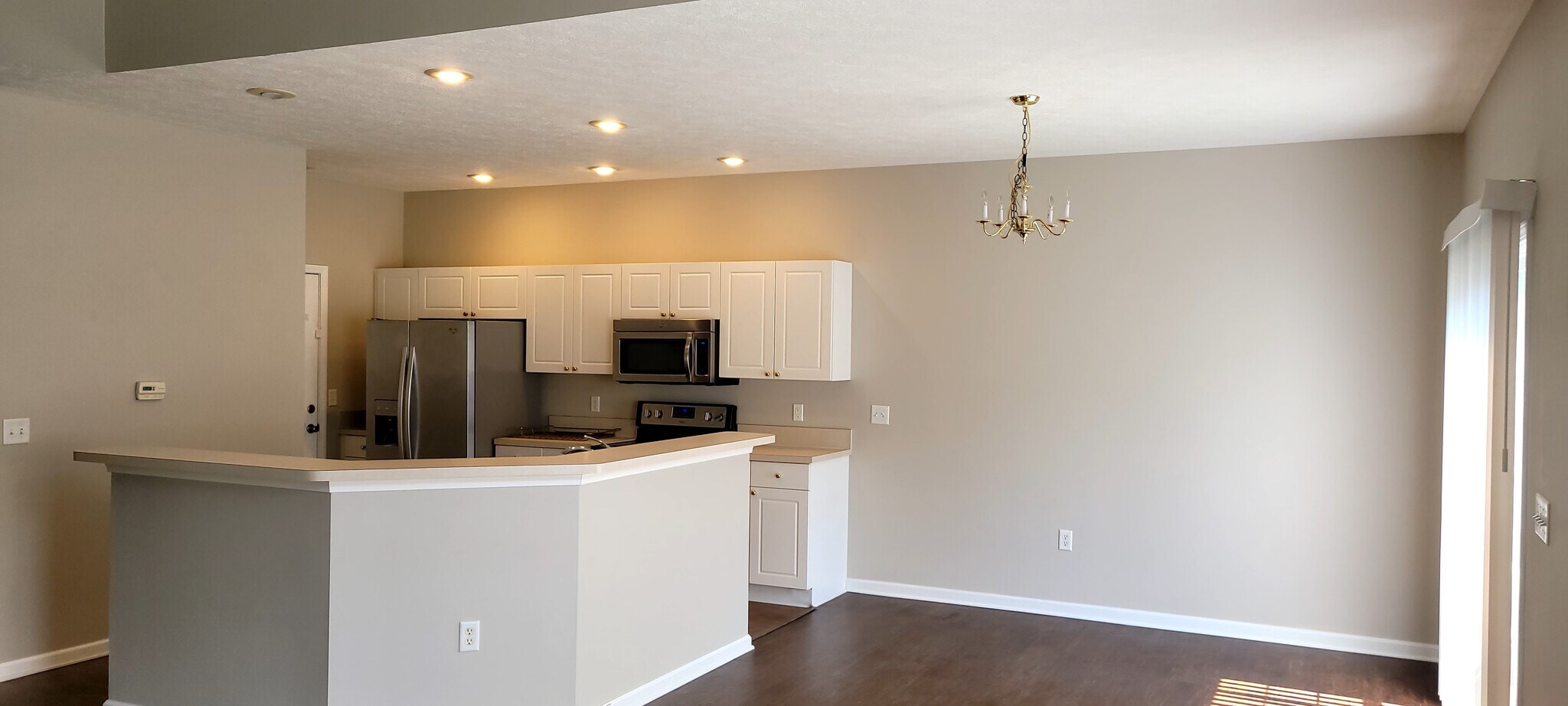 Building Photo - 770 Mystic Pointe Dr