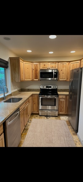 Building Photo - 67 Virginian Ln