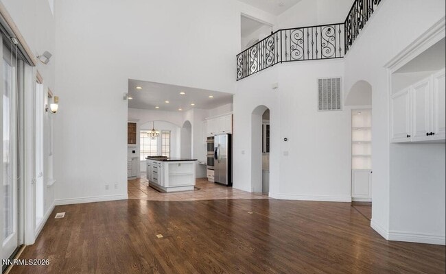 Building Photo - 4690 Aberfeldy Rd