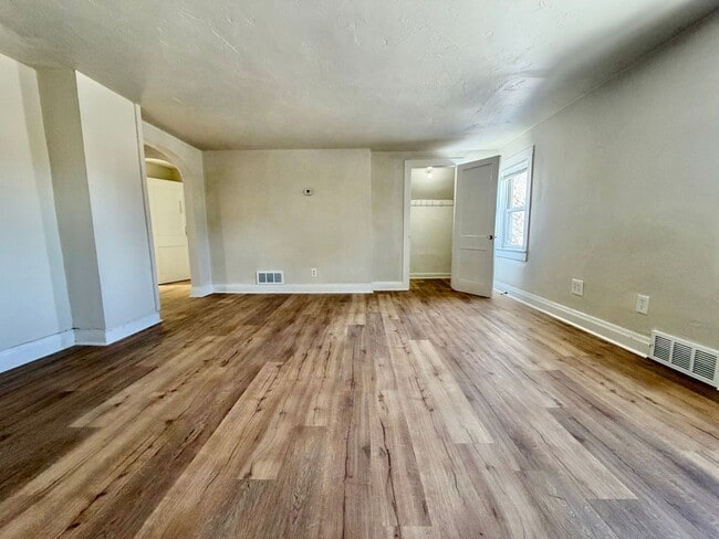 Building Photo - 1440 Smith St