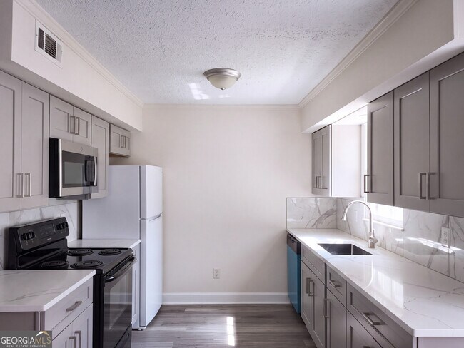 Building Photo - 120 Boley Dr