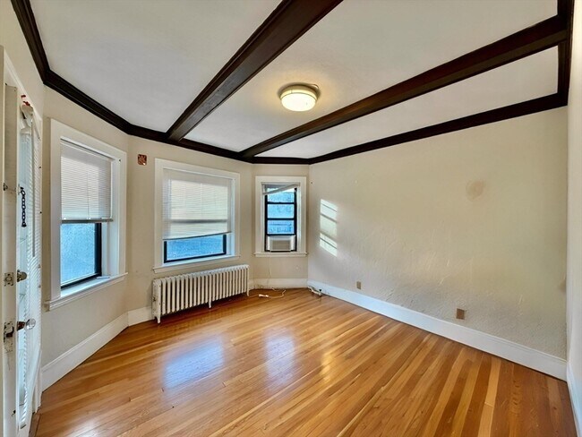 Building Photo - 1468 Commonwealth Ave