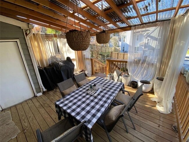 Building Photo - 5021 David Pl