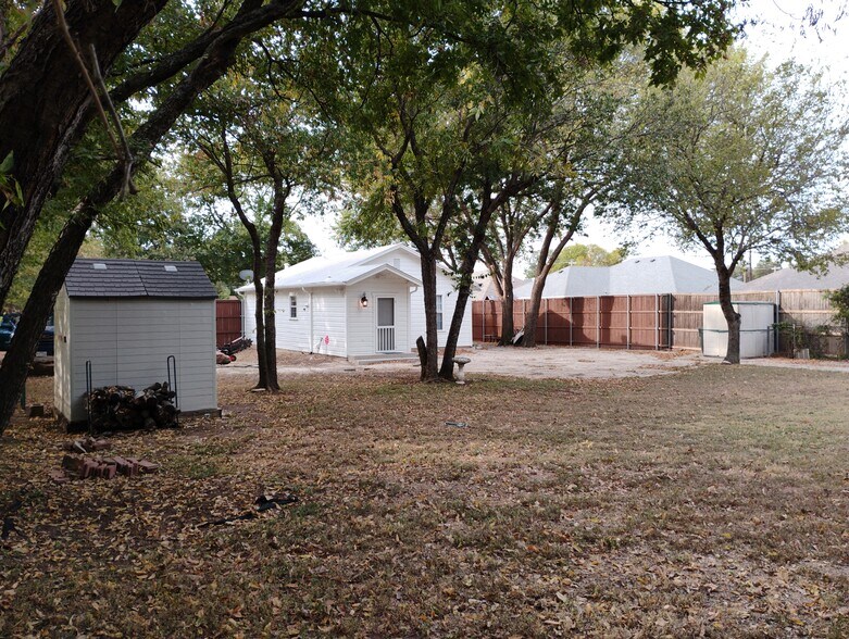 Expansive Backyard - Shed 1 - 5412 Meandering Rd