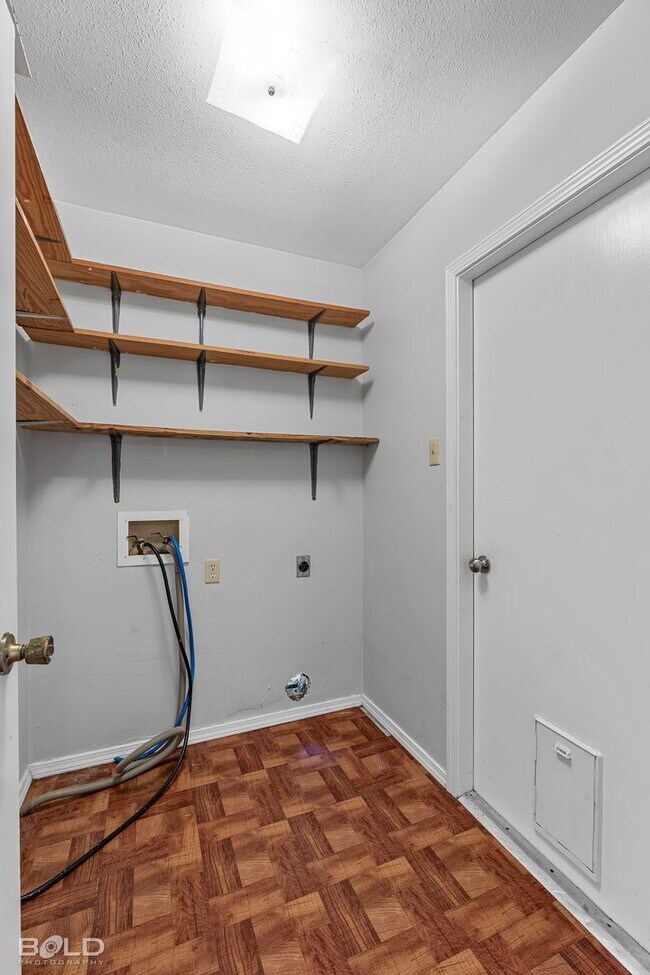 Building Photo - 4810 General Scott Pl