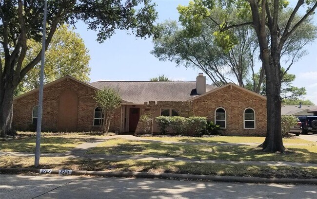 Building Photo - 3727 Westheimer Pl Dr