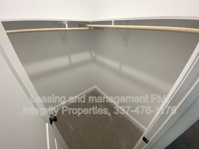 Building Photo - 109 Interpreter St