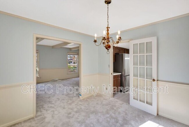 Building Photo - 321 Shaftesbury Ln