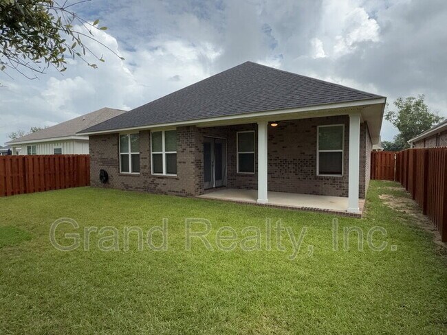 Building Photo - 3823 Shady Grove Dr