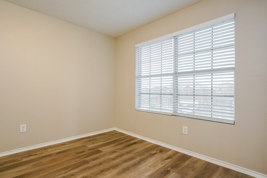 Building Photo - 8126 Mossberg Dr