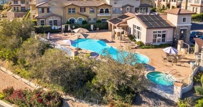 Building Photo - 3 br 31/2 ba North Star @ Sky Ranch