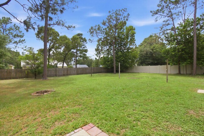 Building Photo - 359 John King Rd