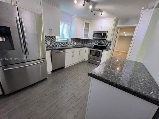 Building Photo - 432 Palmetto Dr