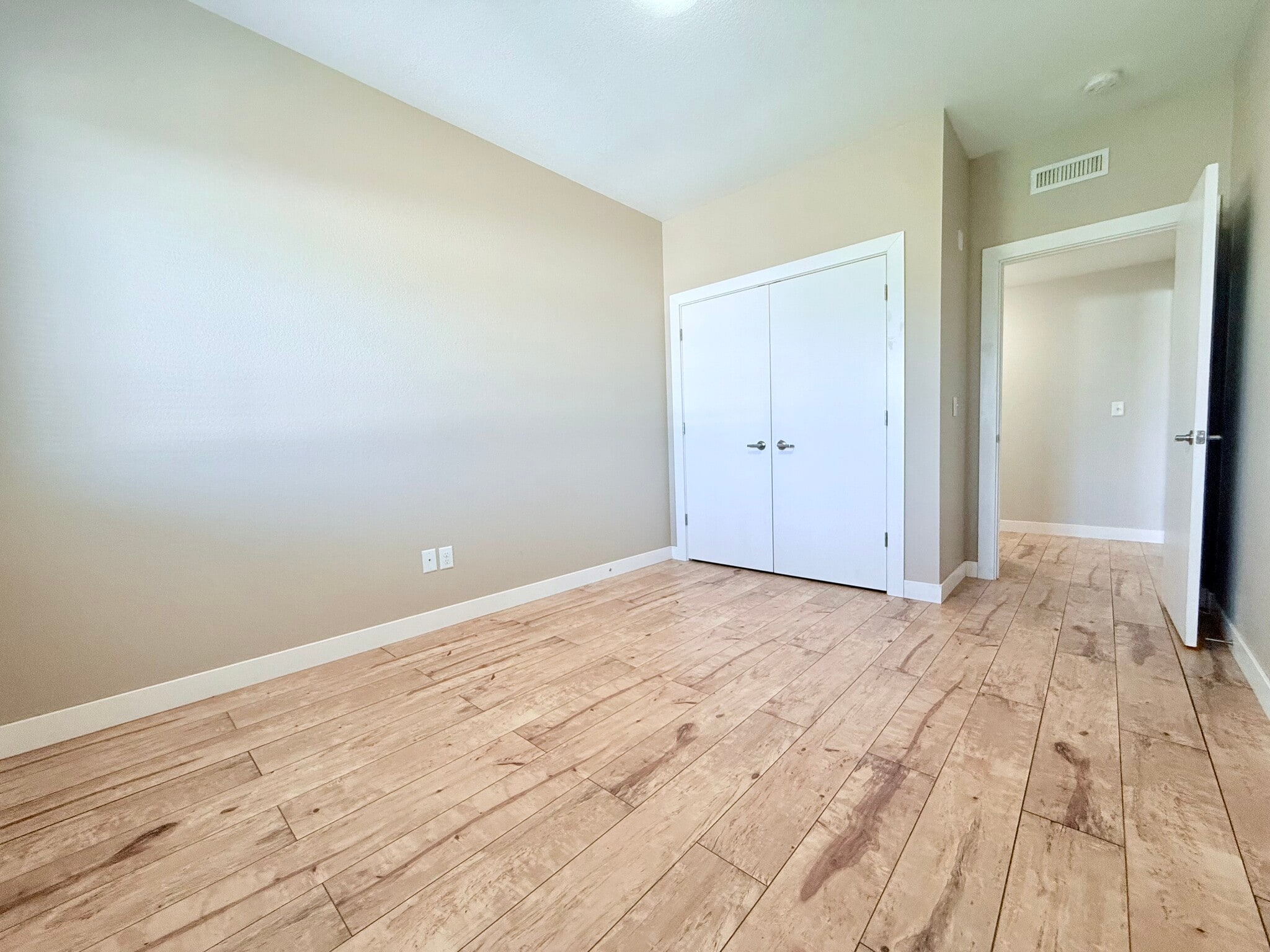 Bed #1 - 221 E 5th St